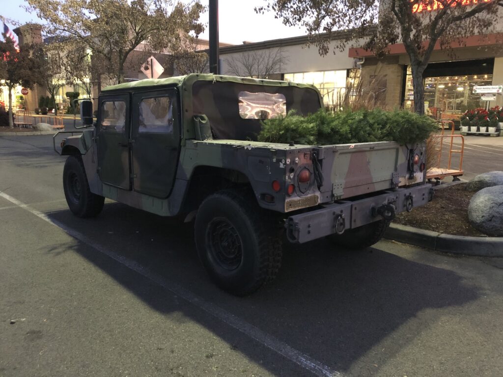 M1097R1 HMMWV Humvee Christmaas Tree 2025